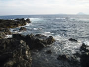 利島・新島が見える